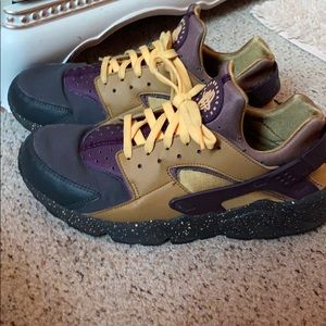 Nike Huaraches size 10.5
